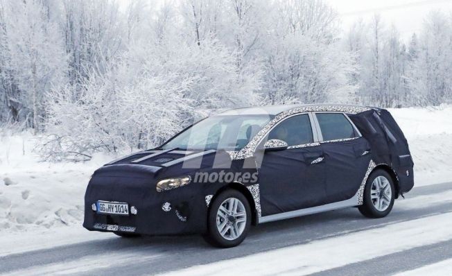 Kia Ceed Tourer PHEV - foto espía