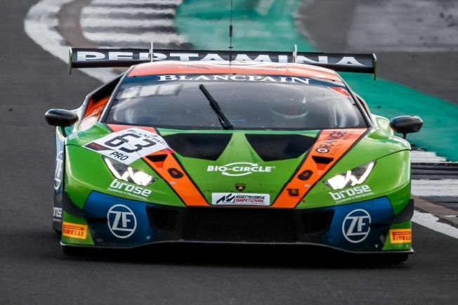 Pole para el Lamborghini #63 en un Monza empapado