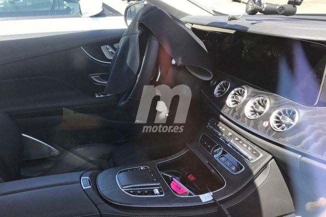 Mercedes Clase E Coupé 2020 - foto espía interior