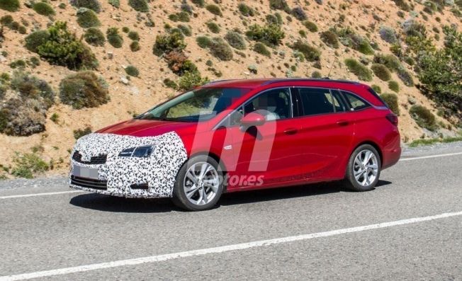 Opel Astra Sports Tourer 2020 - foto espía