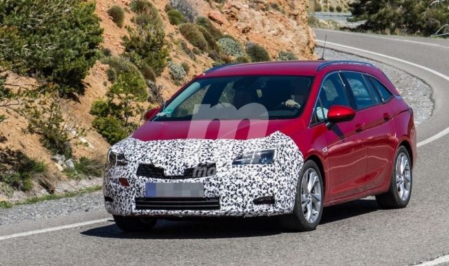 Opel Astra Sports Tourer 2020 - foto espía