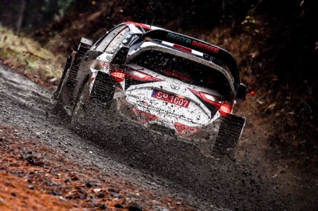 Tänak lidera el Rally de Chile, Ogier y Neuville le acechan