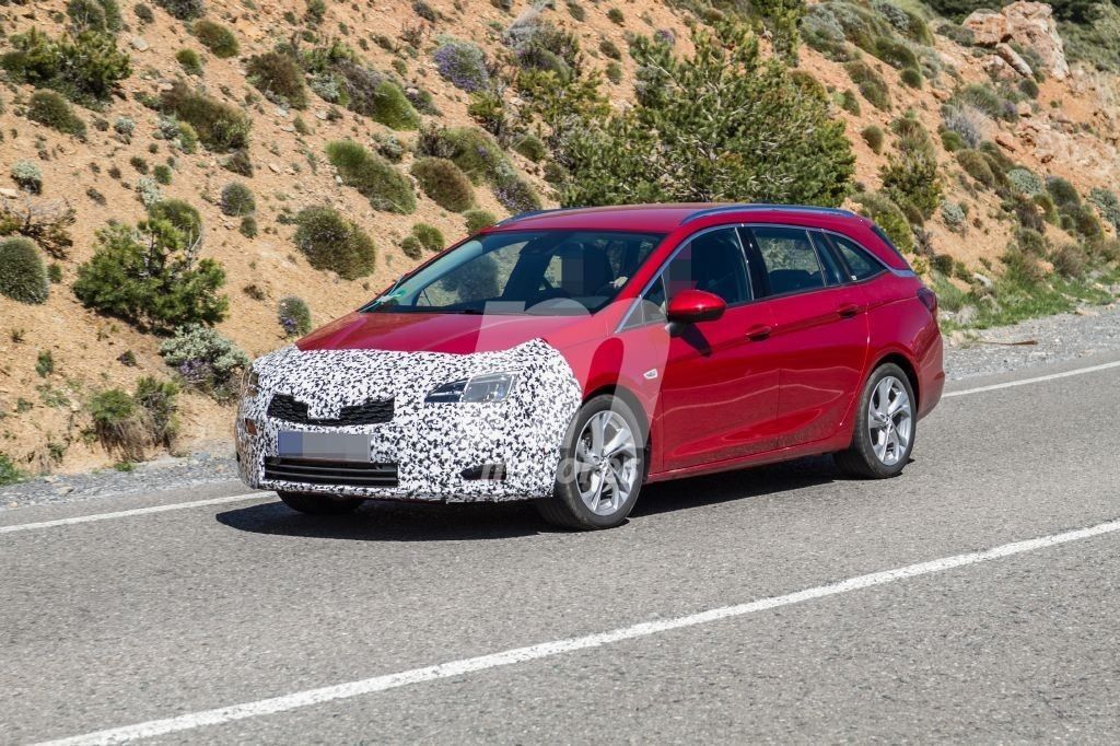 El Opel Astra Sports Tourer también se pondrá al día con un lavado de cara