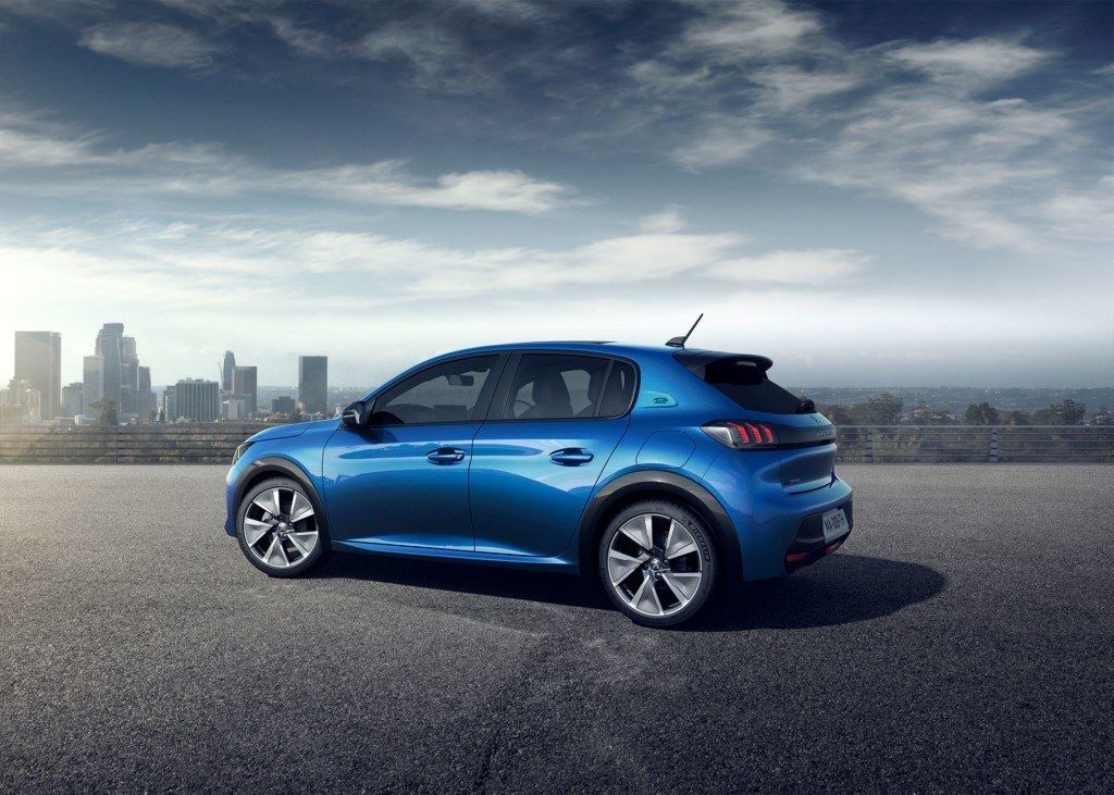 Un fugaz anuncio en un portal desvela el precio del nuevo Peugeot e-208 en Francia