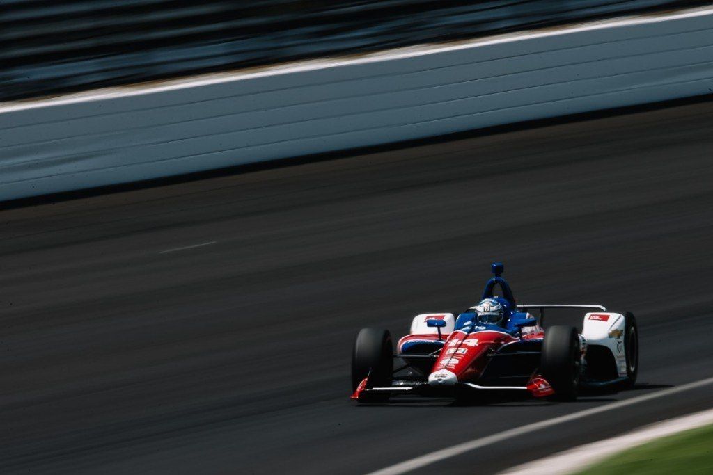 Tony Kanaan lidera la última sesión de libres en el Carb Day