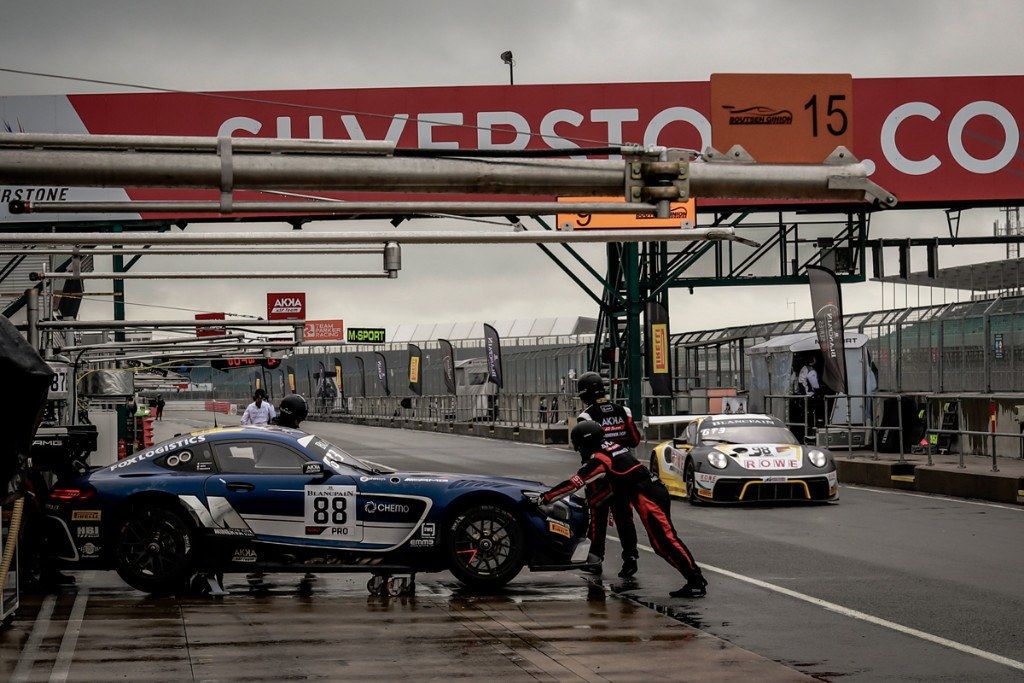 El tren de los GT3 hace parada en las 3 Horas de Silverstone