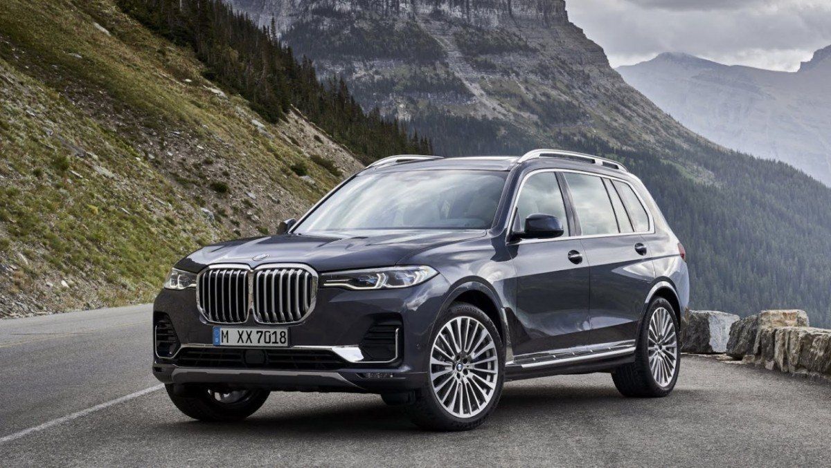 BMW apuesta por los grandes SUV y potentes frente a compactos deportivos