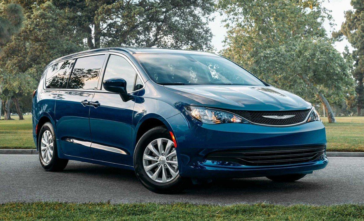 Chrysler Voyager 2020, se rescata del olvido el nombre del monovolumen