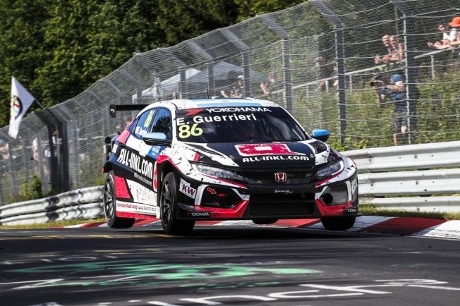 Guerrieri refuerza su liderato del WTCR en el Nordschleife