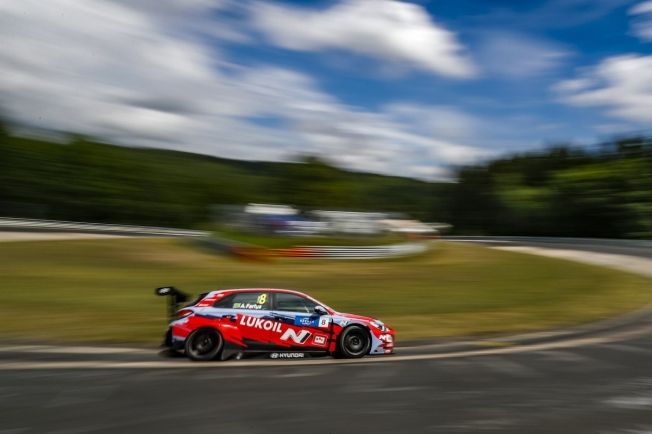 Kristoffersson se gradua en el WTCR ganando en Nürbugring