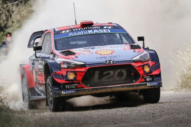 Ott Tänak arrebata el liderato a Dani Sordo en Cerdeña