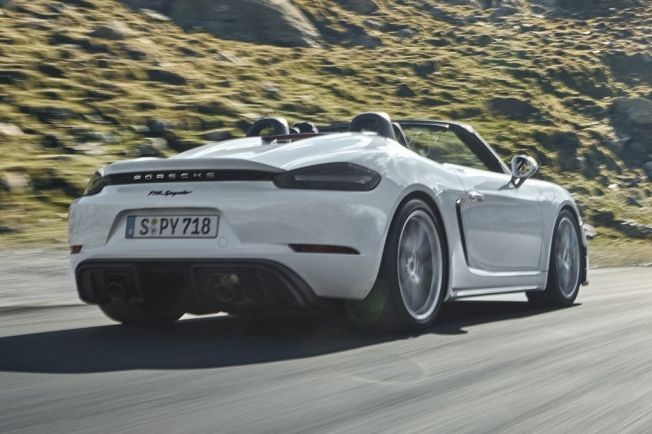 Porsche 718 Spyder GT4 - posterior