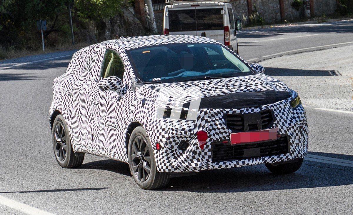 El interior del nuevo Renault Captur 2020 se insinúa en estas fotos espía