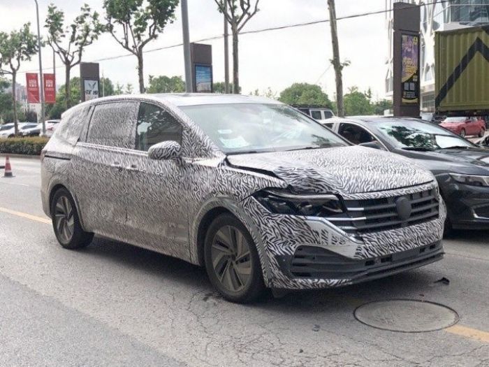 Los prototipos del Volkswagen VarioSport ya ruedan con su carrocería definitiva