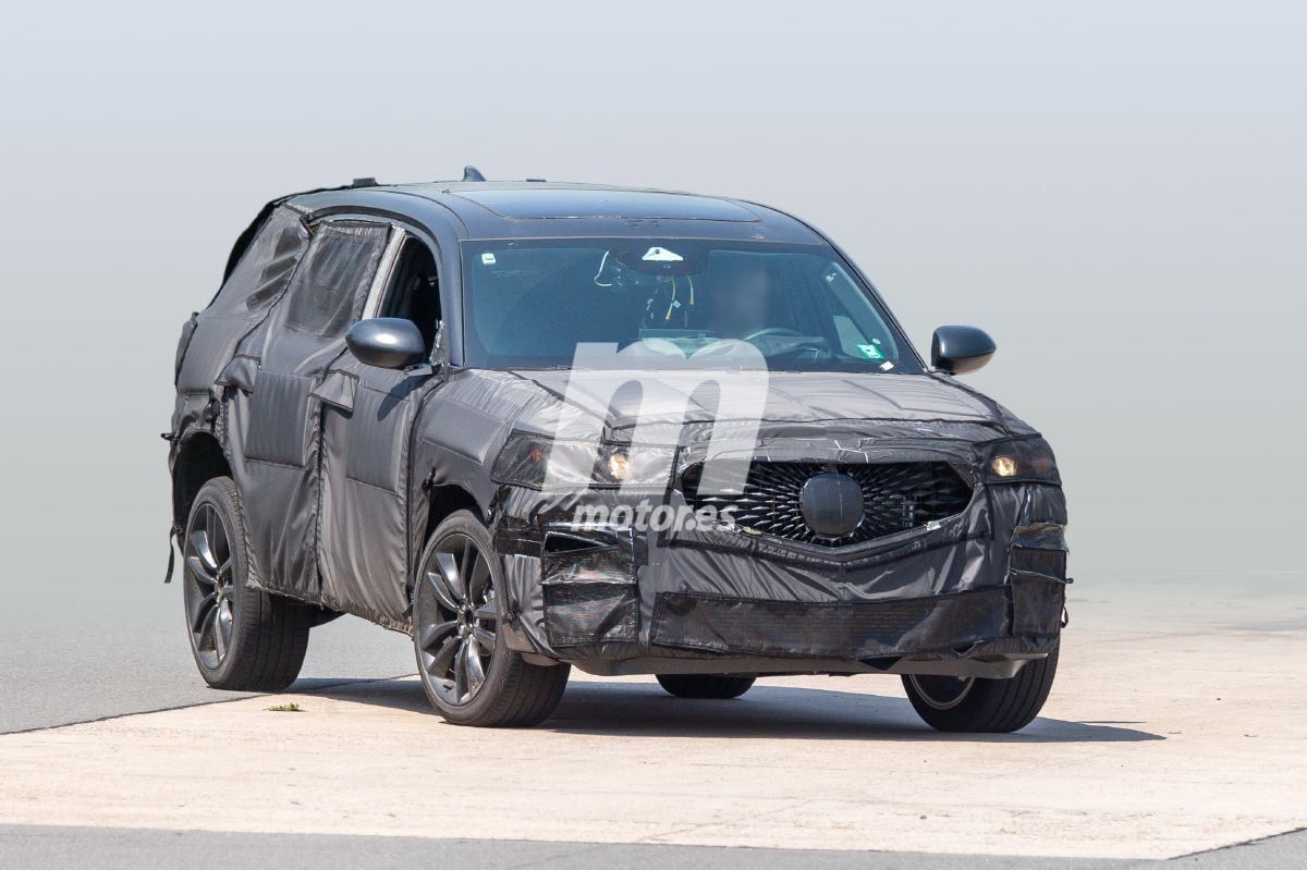 El nuevo Acura MDX Type S 2020 pierde algo de camuflaje y muestra su parrilla