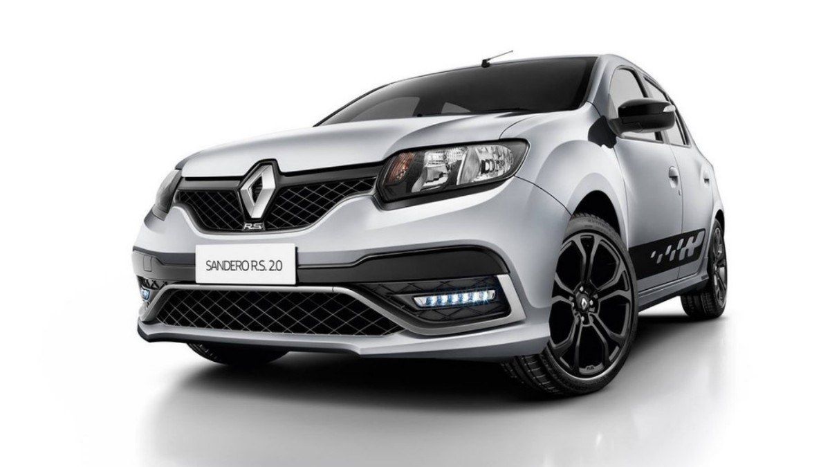 Renault Sandero RS 2.0, pequeños cambios en el deportivo de bajo coste