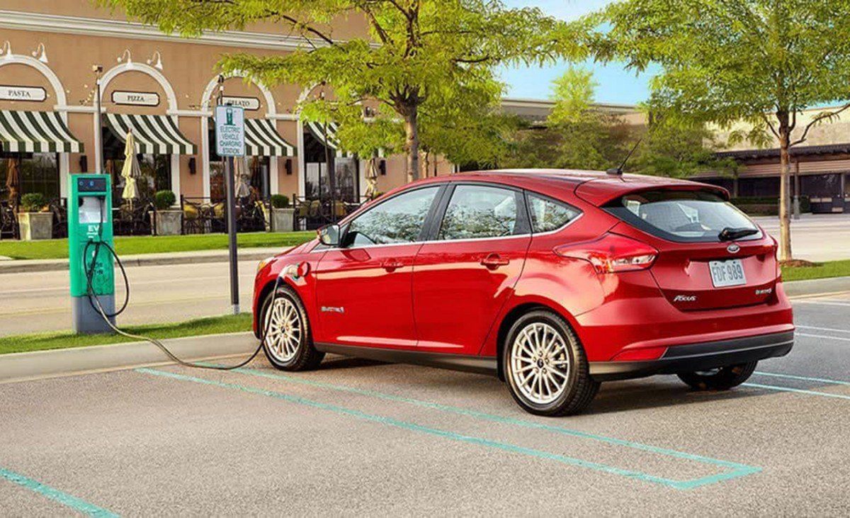 Ford lanzará un coche eléctrico en 2023 basado en la plataforma MEB de Volkswagen