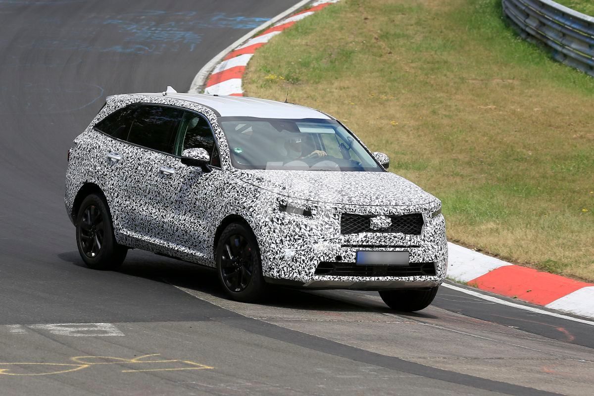 El nuevo Kia Sorento se deja ver más destapado en Nürburgring