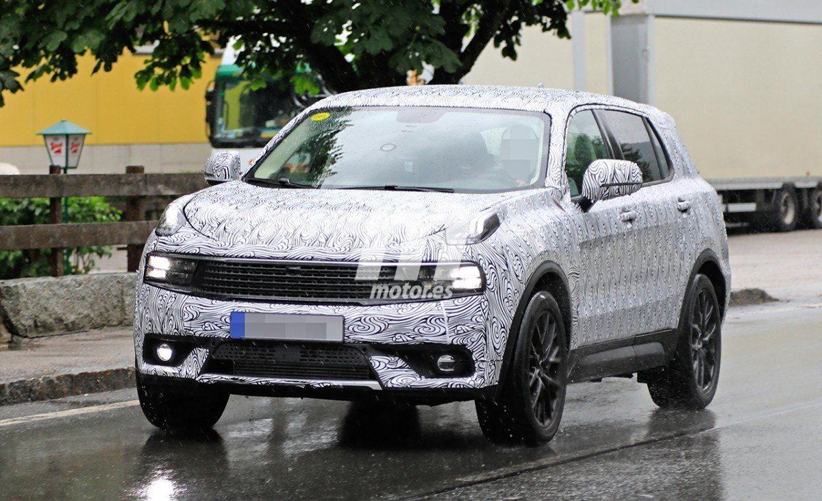 El SUV de siete plazas de Lynk & Co comienza a perder camuflaje