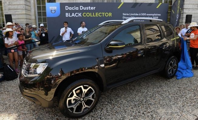 Dacia Duster Black Collector