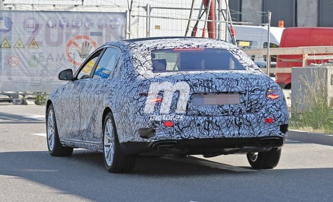 Mercedes-Maybach Clase S 2020 - foto espía posterior