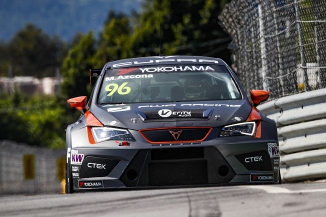 Mikel Azcona conquista su primera victoria en el WTCR