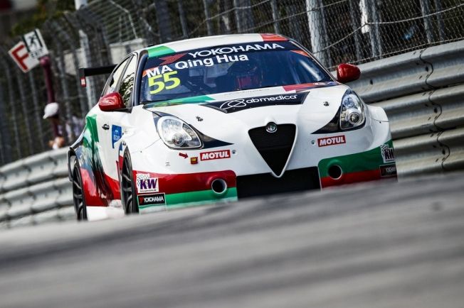 Mikel Azcona conquista su primera victoria en el WTCR