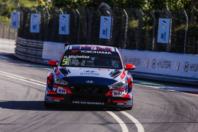 Michelisz se hace con la primera pole del WTCR en Vila Real