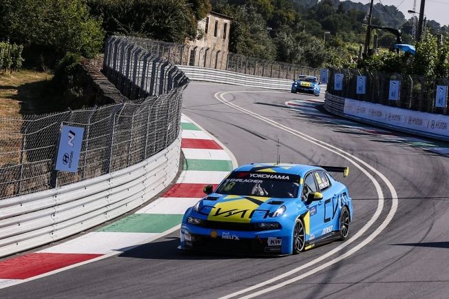 Michelisz se hace con la primera pole del WTCR en Vila Real