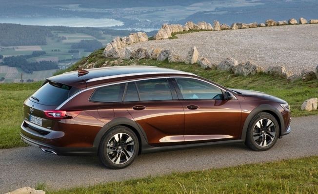 Opel Insignia Country Tourer - posterior