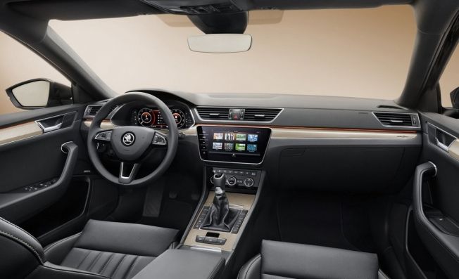 Skoda Superb 2020 - interior