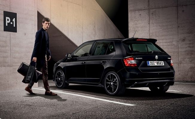 Skoda Fabia Black Edition - posterior