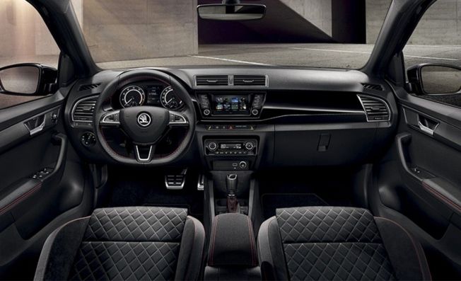 Skoda Fabia Black Edition - interior