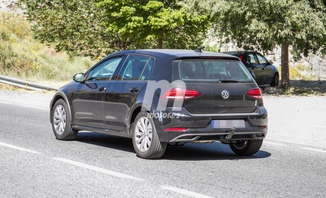 Volkswagen Golf Alltrack 2021 - foto espía posterior