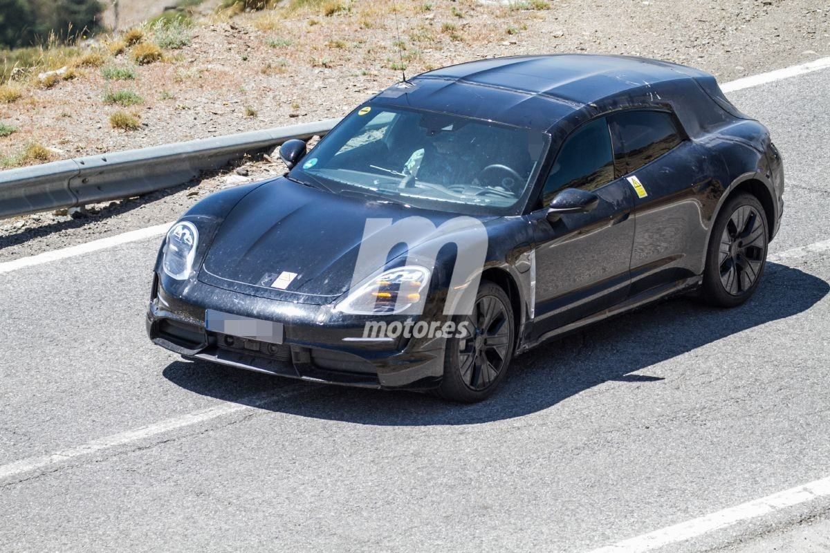 Los prototipos del Porsche Taycan Cross Turismo 2021 afrontan las pruebas de verano