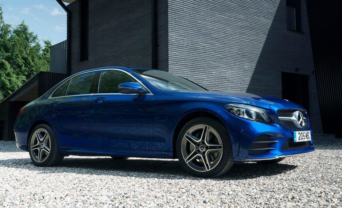 La gama de Mercedes Clase C incorpora la versión semihíbrida C 300