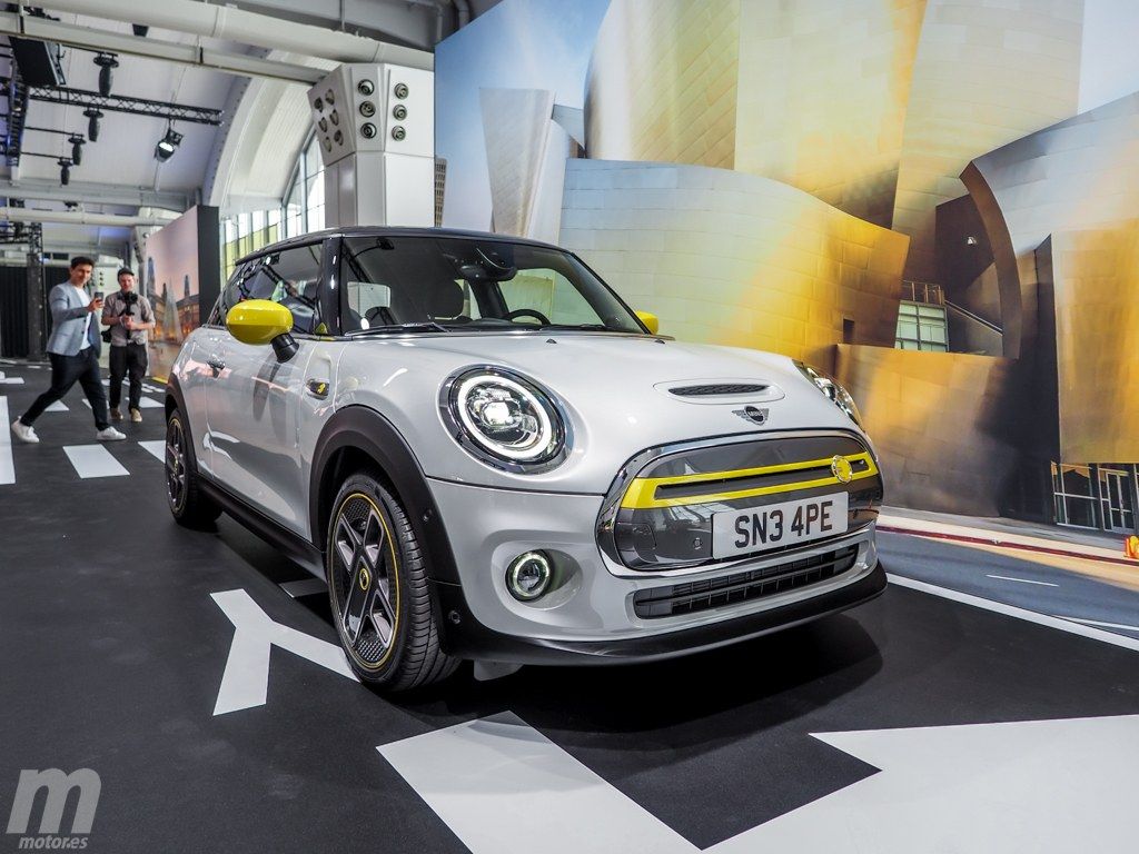 Primer contacto MINI Cooper SE, la opción premium entre los eléctricos del segmento B