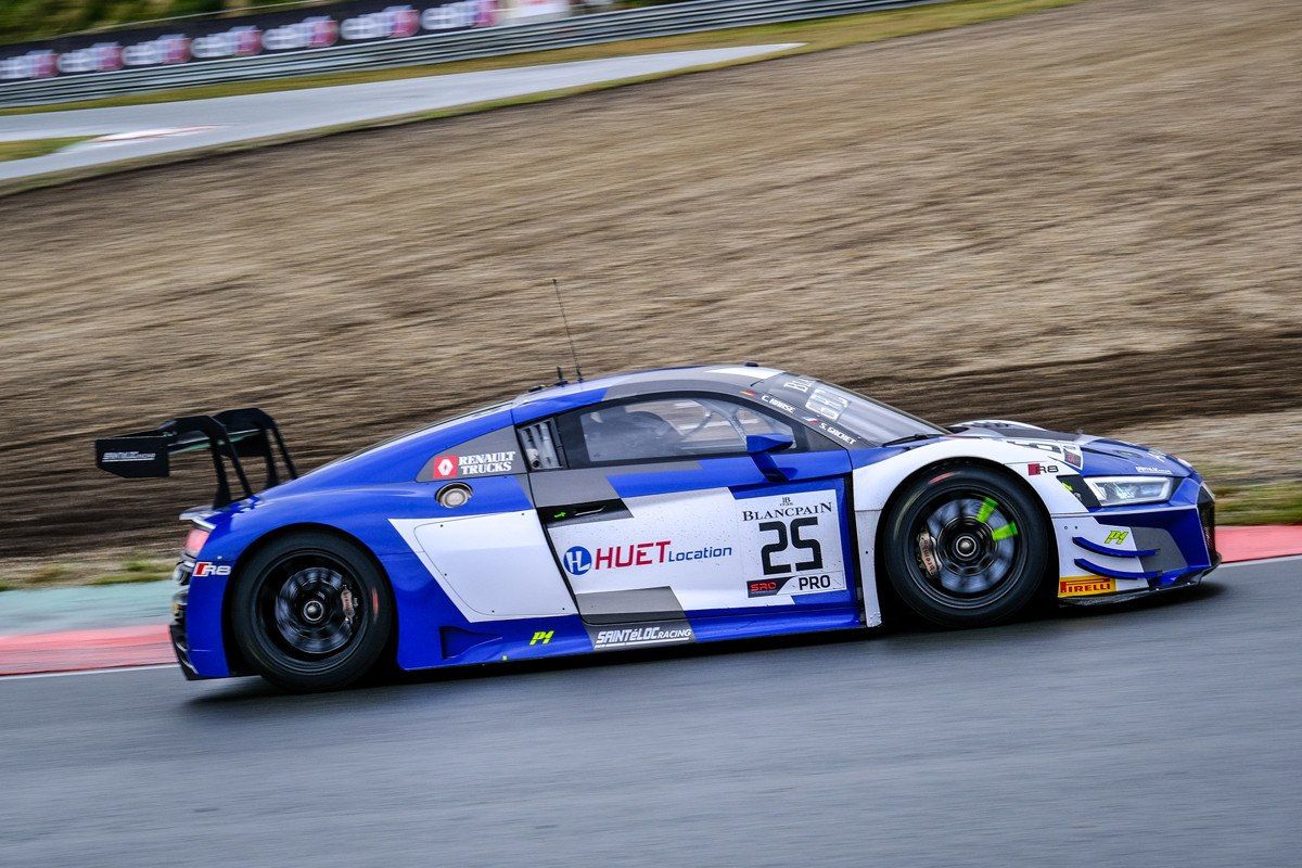 Clara victoria del Audi #25 de Haase y Gachet en Zandvoort