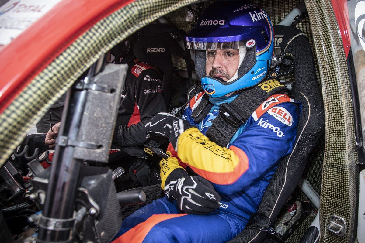 Fernando Alonso repite con el Toyota del Dakar en Namibia