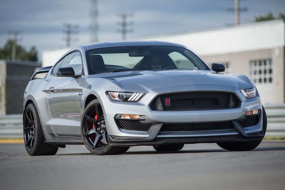 El nuevo Mustang Shelby GT350R 2020 estrena elementos del Shelby GT500