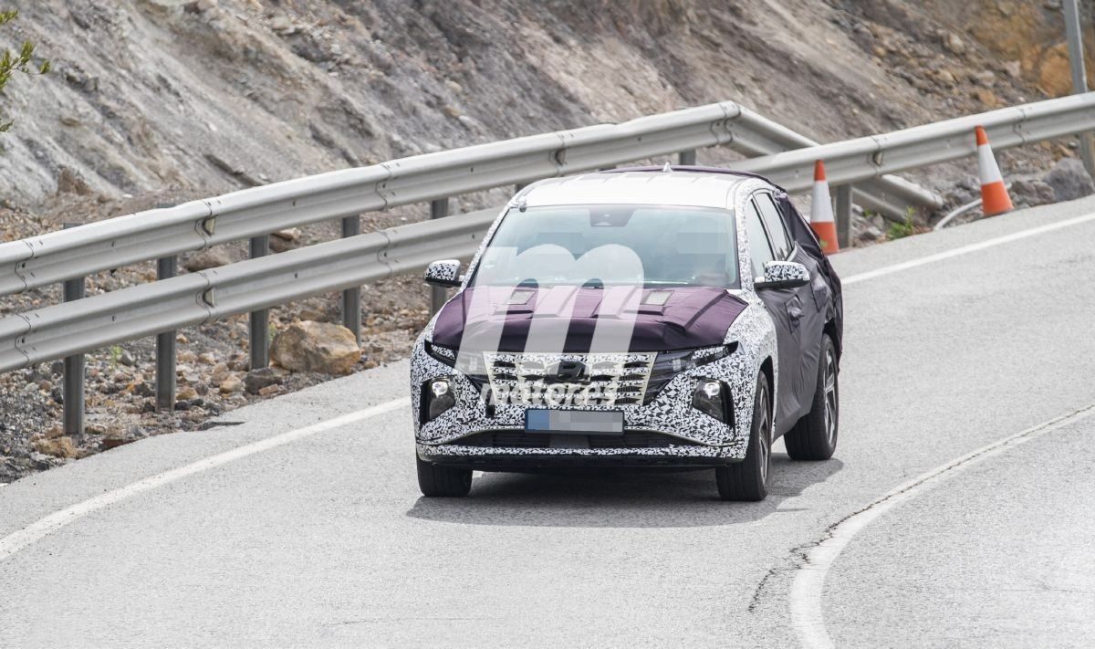 La nueva generación del Hyundai Tucson 2021 rueda con el frontal al descubierto