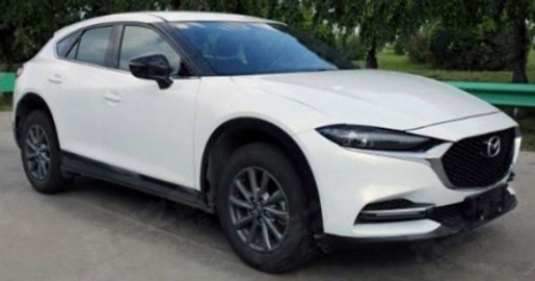 La primera gran actualización del Mazda CX-4 filtrada al completo