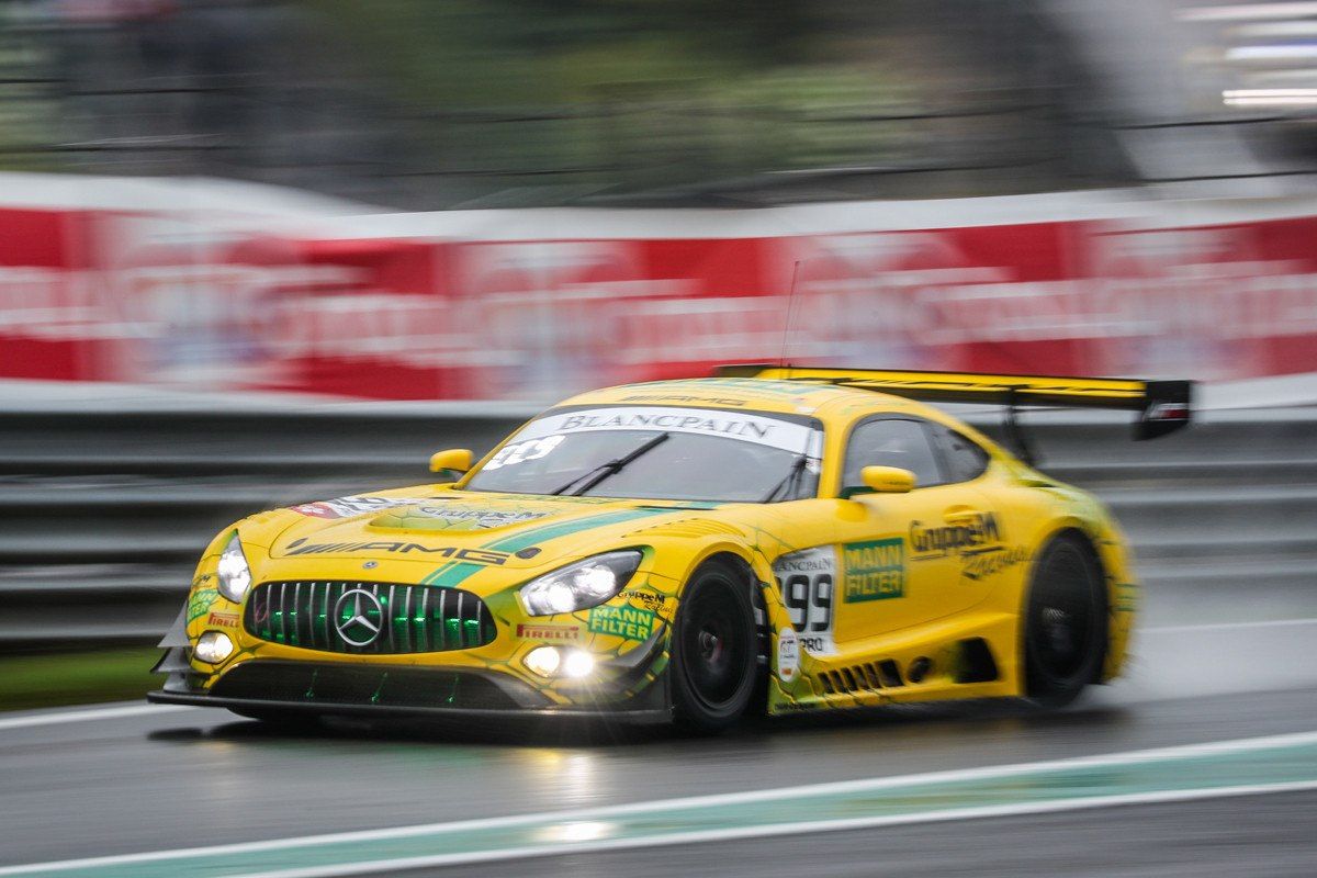 Mercedes-AMG separa a los líderes del IGTC en Suzuka