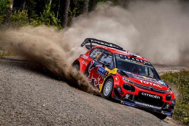 Esapekka Lappi se cuela en la fiesta de Toyota en Finlandia