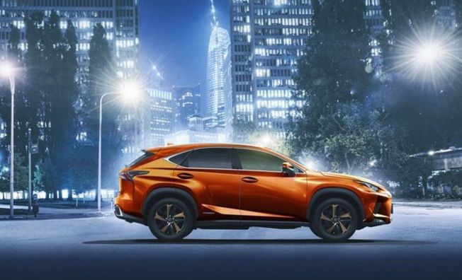 Lexus NX 300h Naranja Carnelian - lateral