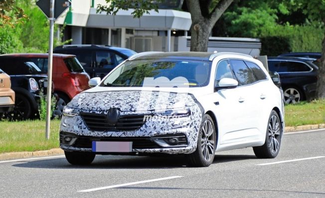 Renault Talisman Sport Tourer 2020 - foto espía