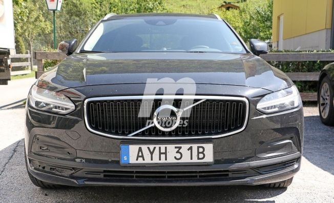 Volvo V90 2021 - foto espía frontal