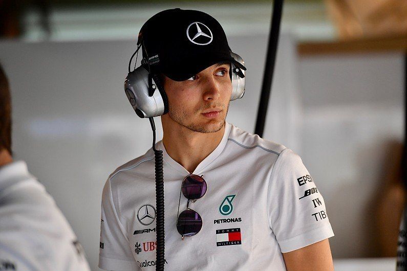 Ocon analiza las ventajas (e inconvenientes) de ser piloto reserva de Mercedes