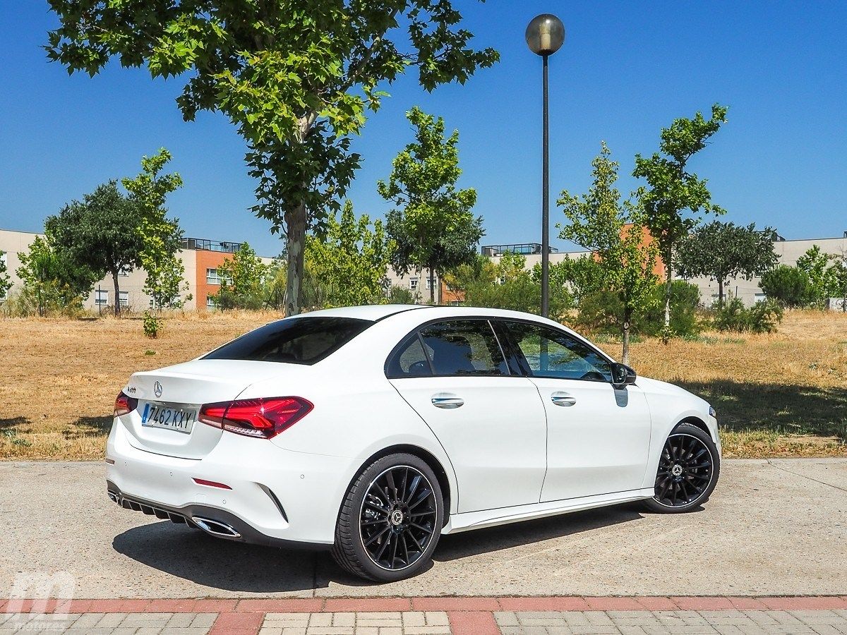 Prueba Mercedes Clase A Sedán 2019, elegancia en dimensiones compactas