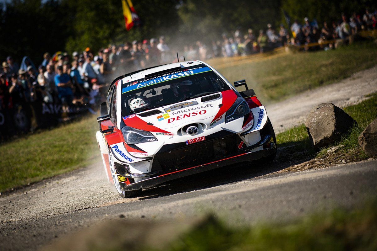 Vía libre para Tänak y Toyota en Alemania, Neuville y Ogier pinchan